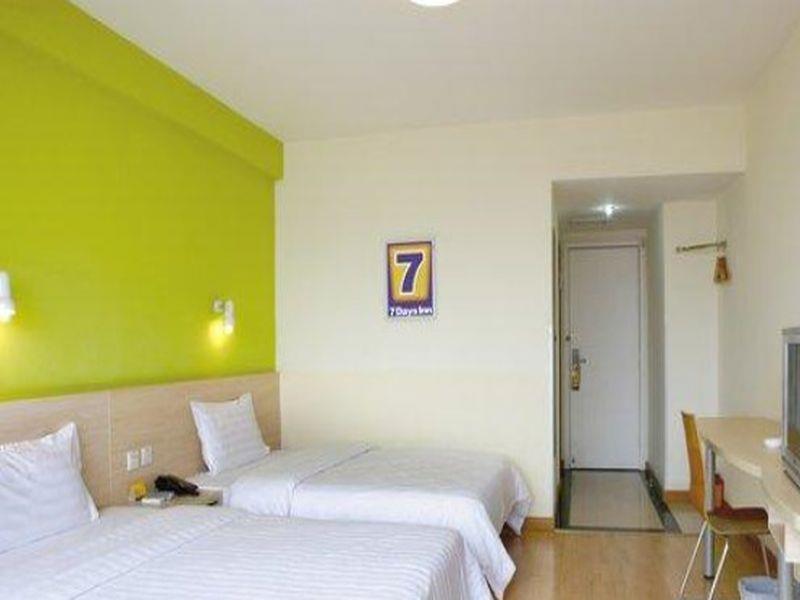 7Days Inn Ji'Nan Railway Station North Square ג'ינאן מראה חיצוני תמונה